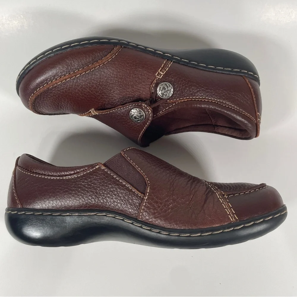 Clarks loafers, size 6.5W